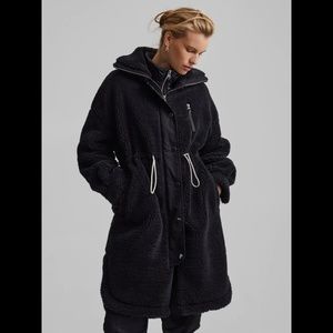 NWT Black Sherpa Varley Jones Coat